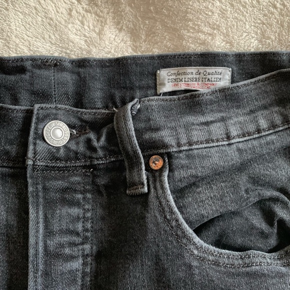 501 Levi’s jeans in women’s size 31 x 30 - Picture 3 of 5